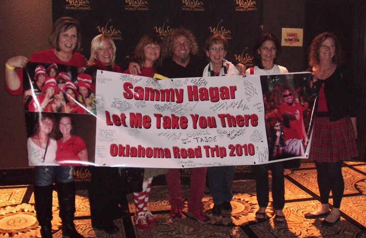 Redheads meet Sammy at Winstar