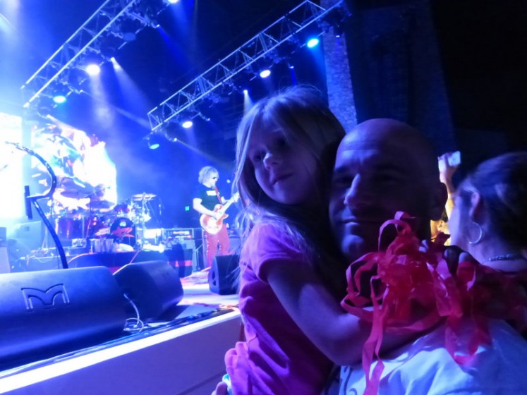 me & my daughter front row! ...and Sammy in the background. 