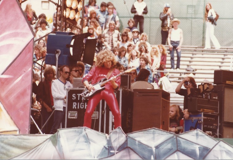 1979-05-06 @ Oakland Coliseum, DOG #1